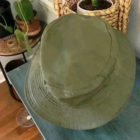 Totes Army Green rain hat. Large - Picture 3 of 7